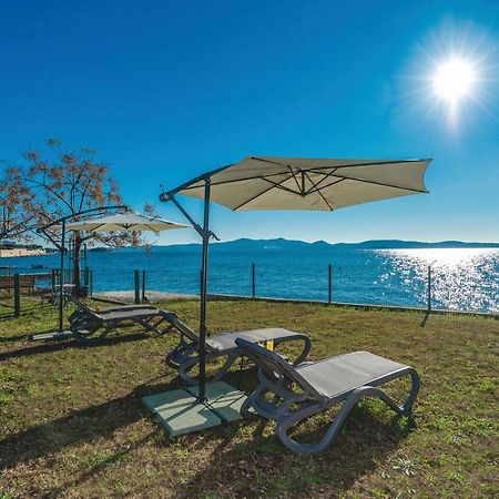 Villa Amfora - First Row By The Sea 比比涅 外观 照片