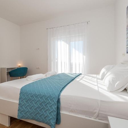 Villa Amfora - First Row By The Sea 比比涅 外观 照片