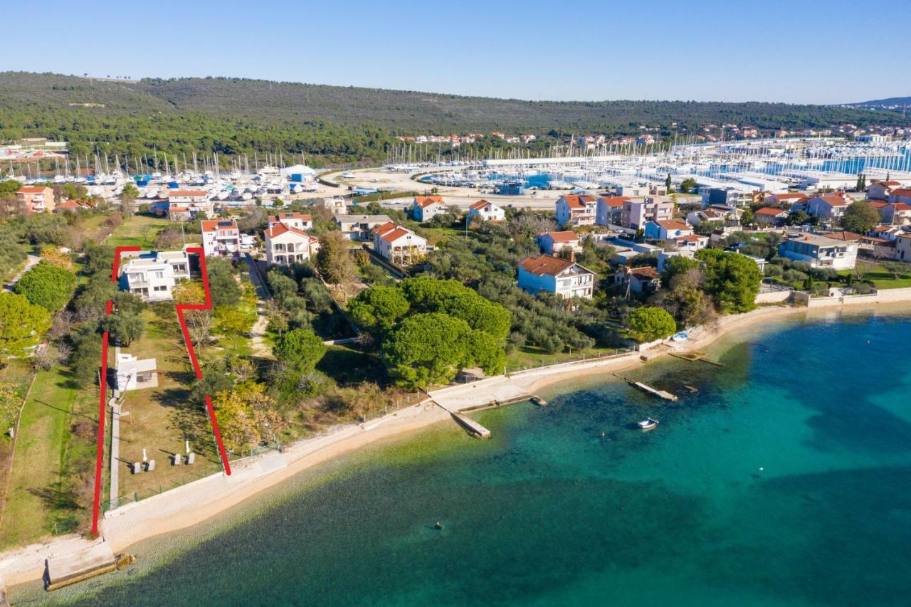 Villa Amfora - First Row By The Sea 比比涅 外观 照片