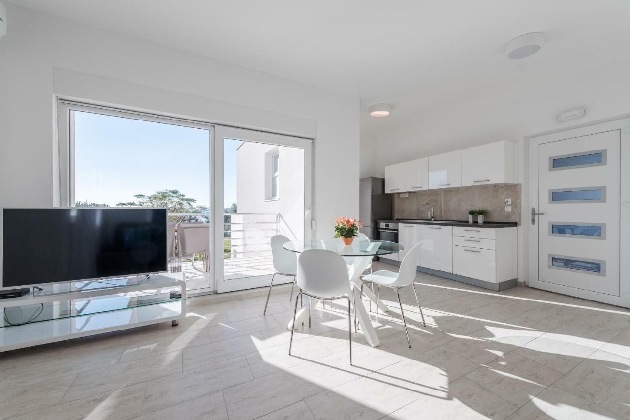 Villa Amfora - First Row By The Sea 比比涅 外观 照片