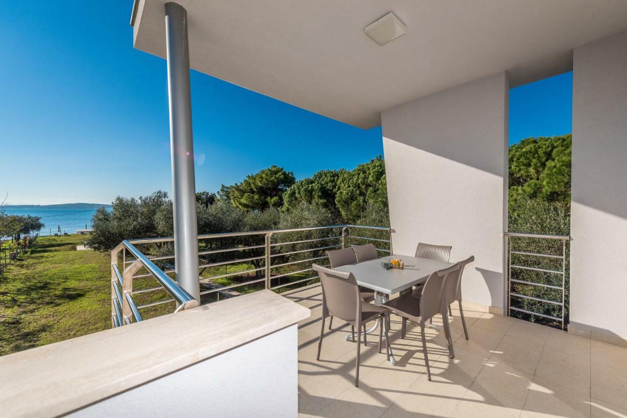 Villa Amfora - First Row By The Sea 比比涅 外观 照片